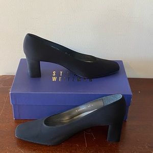 Stuart Weitzman Anna Black Peau
S299086 Women 8.5B Block Square
Heel W/ Box